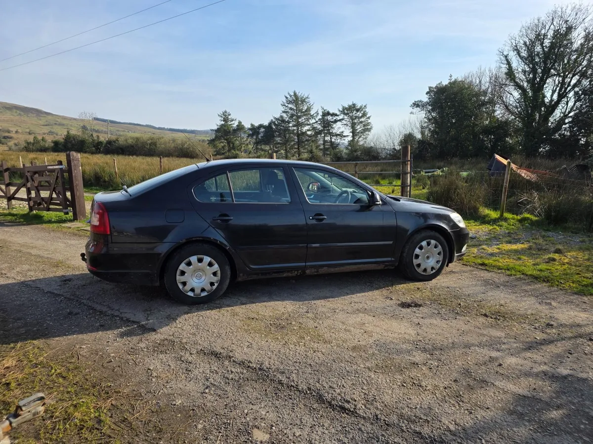 Skoda Octavia 2009 - Image 2