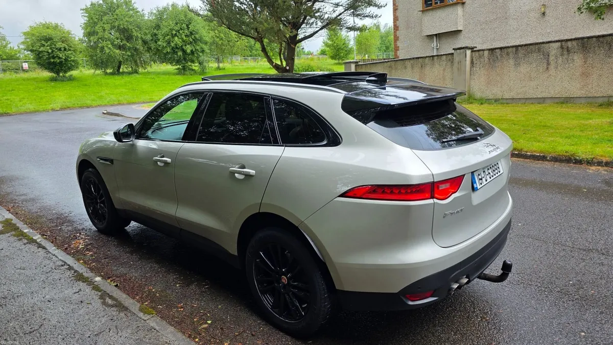 Jaguar F-Pace 2016 - Image 3
