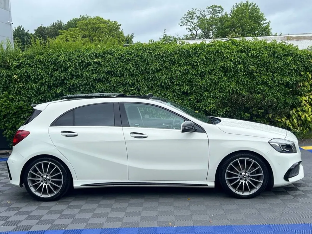 Mercedes-Benz A-Class A180 AMG-LINE 1.6 AUTO // OP - Image 3