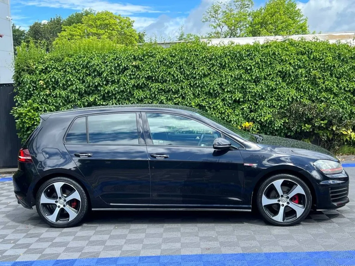 Volkswagen Golf GTI 2.0 TSI AUTO // ADAPTIVE CRUIS - Image 2