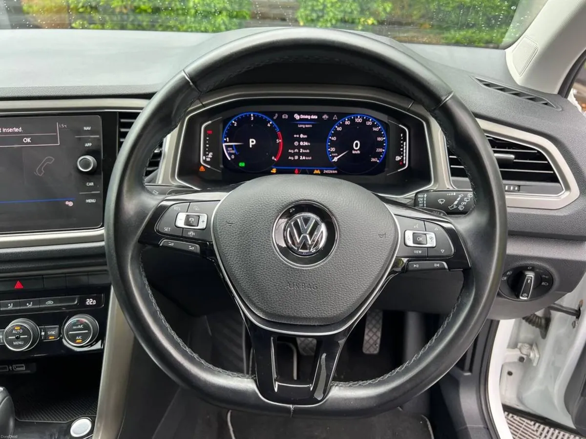 Volkswagen T-Roc STYLE DESIGN 2.0 TDI AUTO // APPL - Image 4