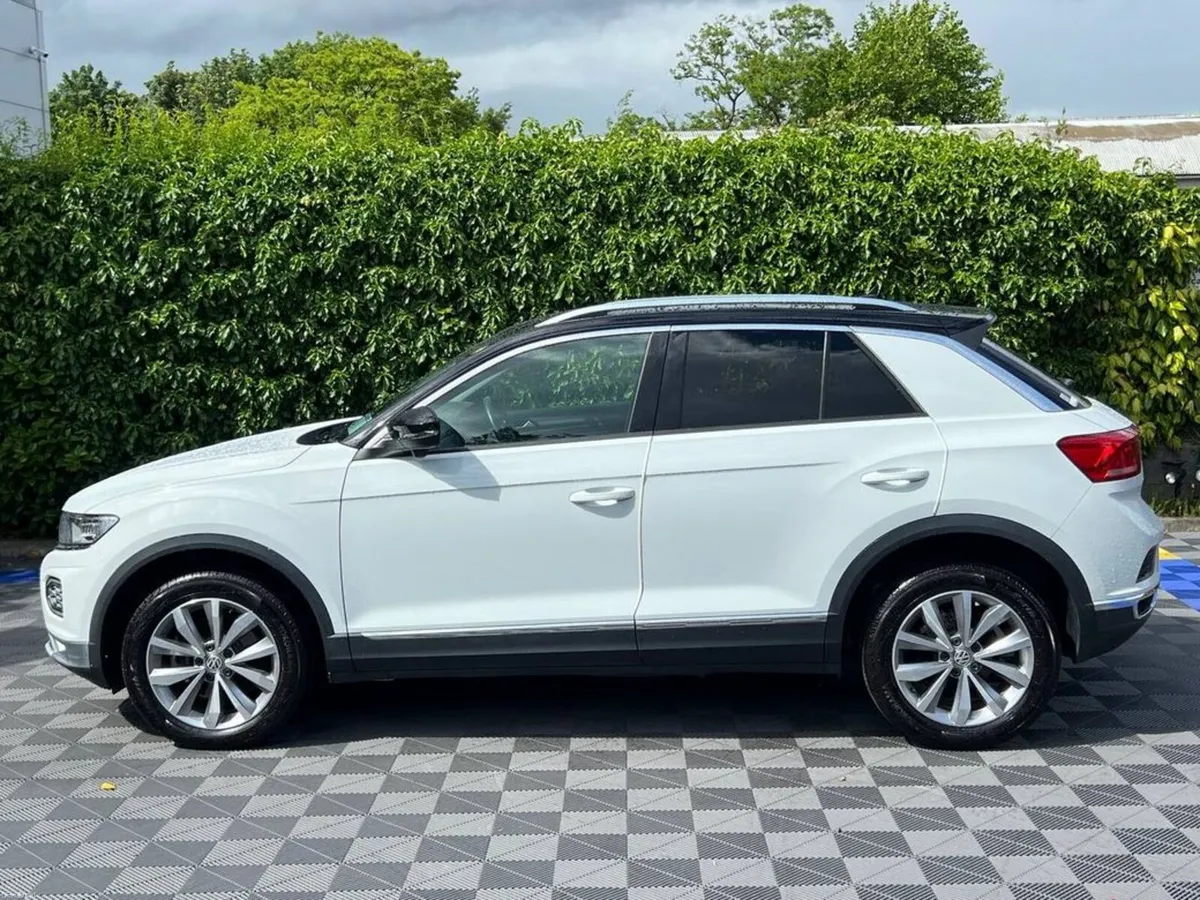 Volkswagen T-Roc STYLE DESIGN 2.0 TDI AUTO // APPL - Image 3