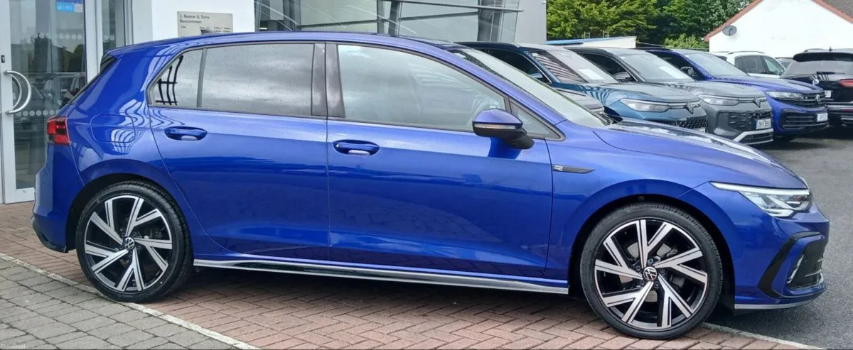Volkswagen Golf R-Line 2.0 TDI 150HP **WINTER PACK - Image 2