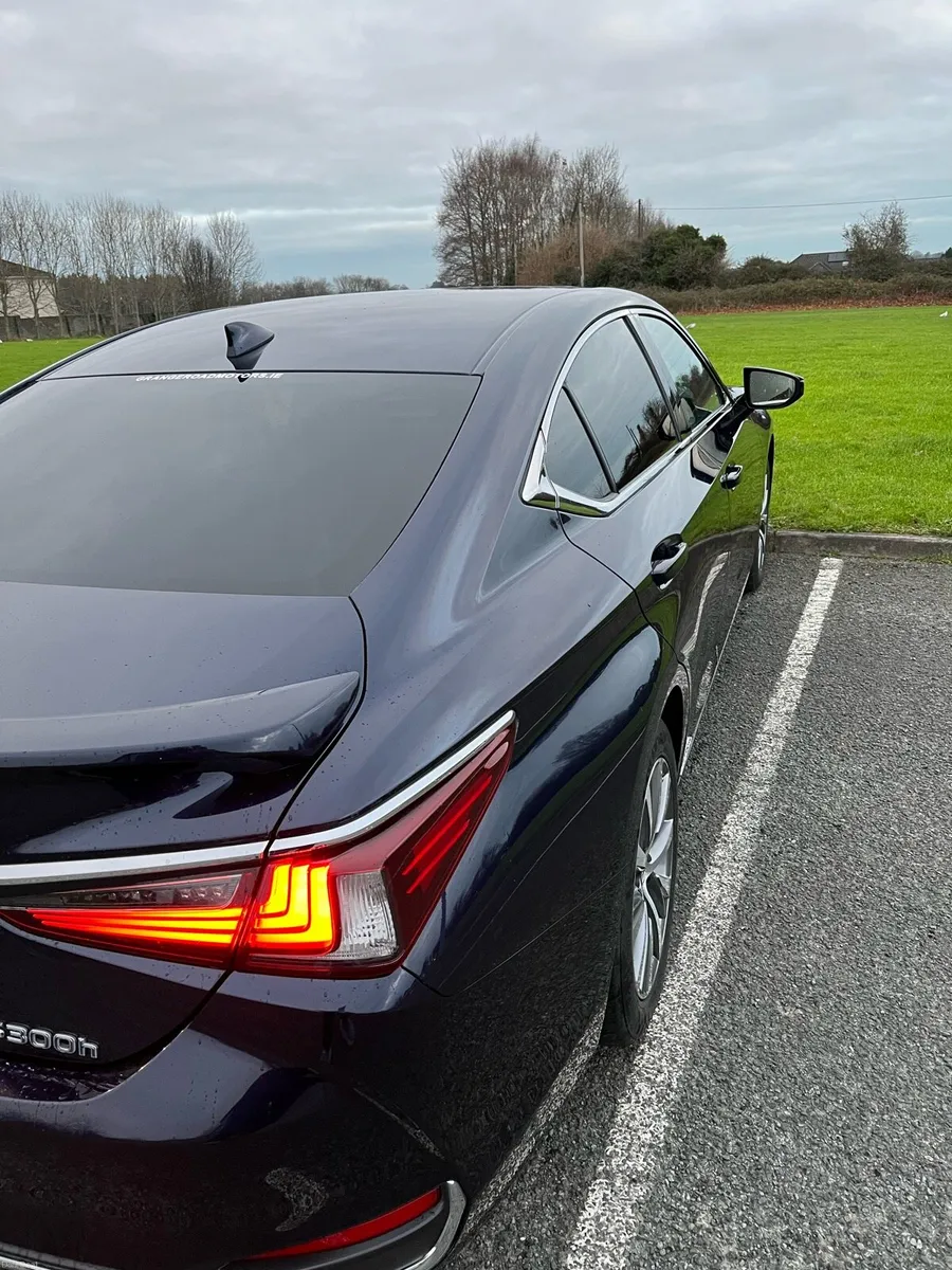 Lexus ES 2019 - Image 4