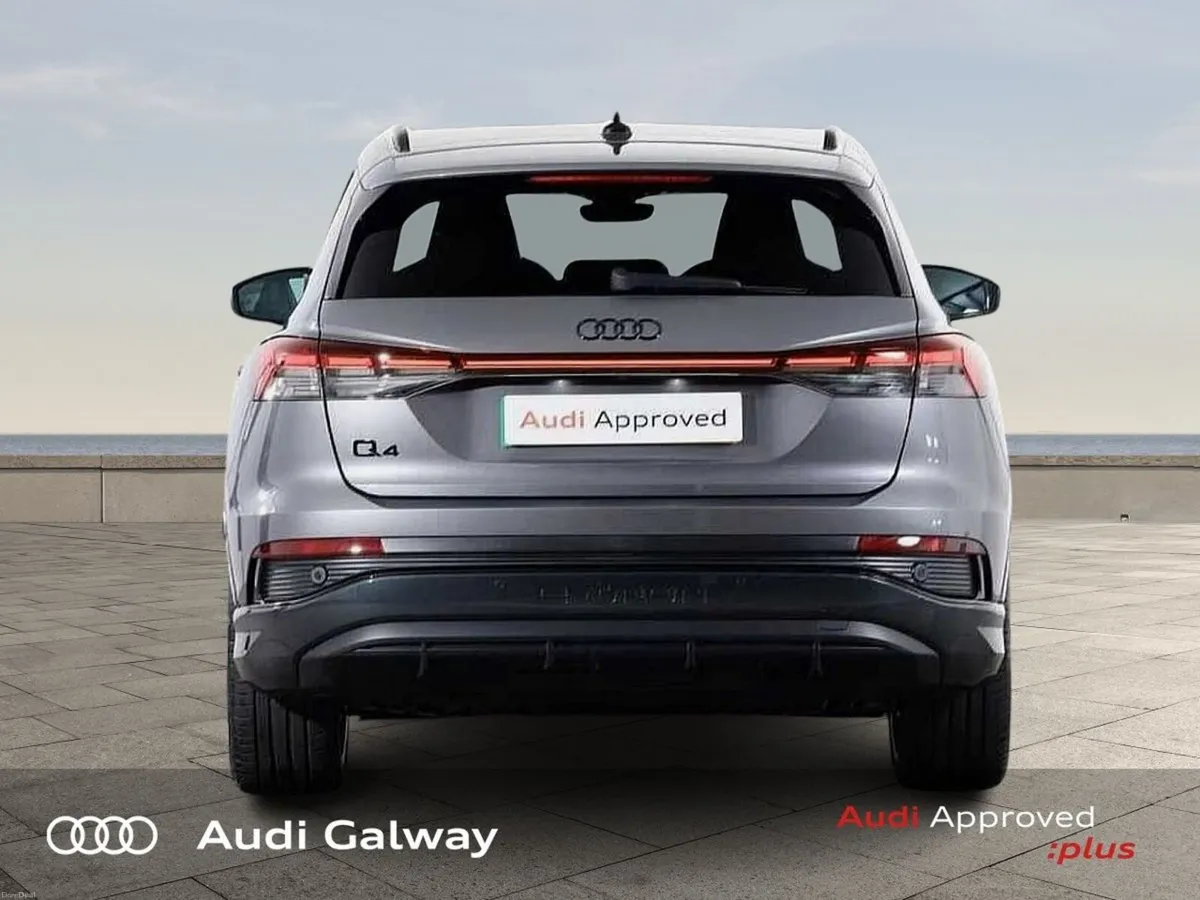 Audi Q4 e-tron E-TRON 45 BLACK EDITION *82kW BATTE - Image 3