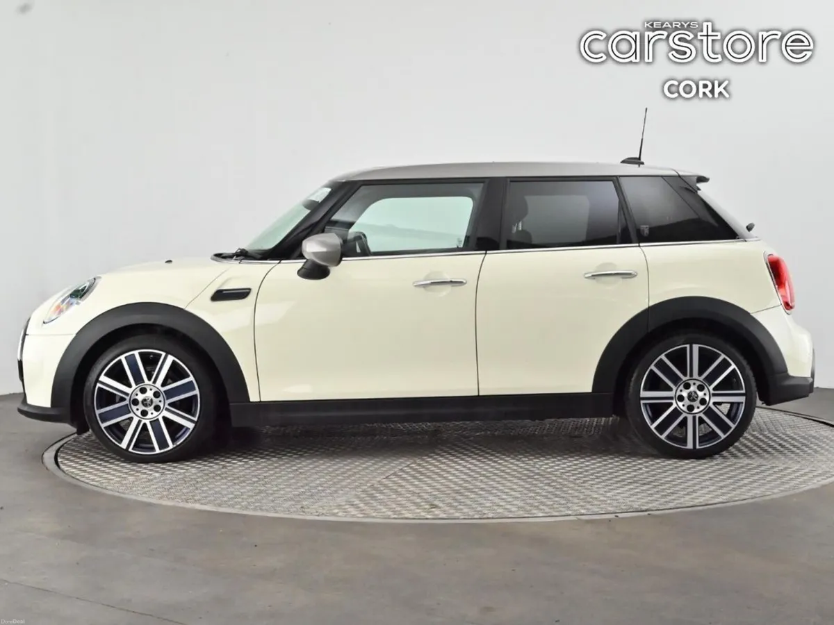 Mini Cooper Cooper Exclusive Pan Roof - Image 6