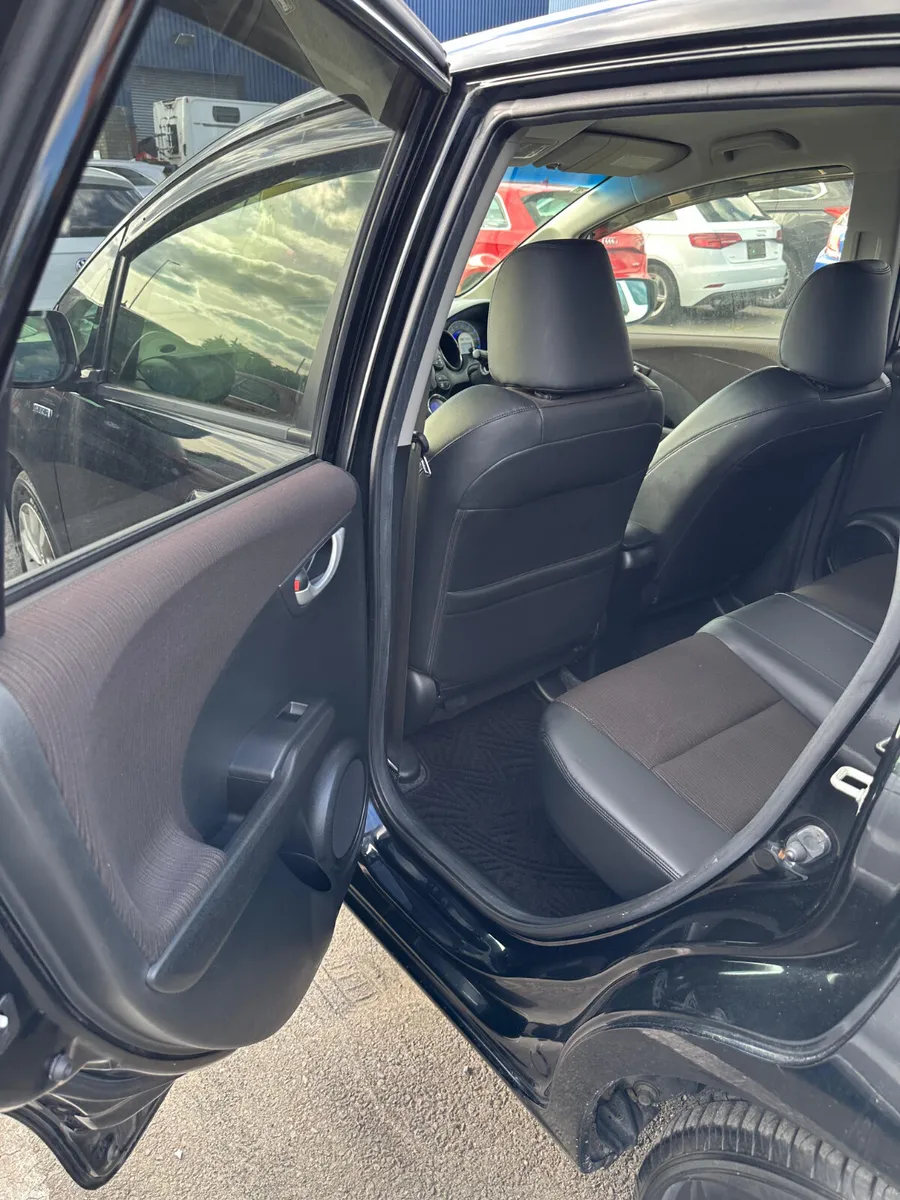 Honda Fit 2013 - Image 6