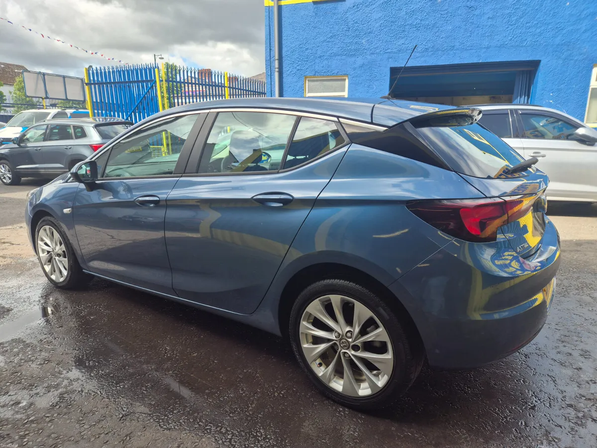 Vauxhall Astra 2016 - Image 2