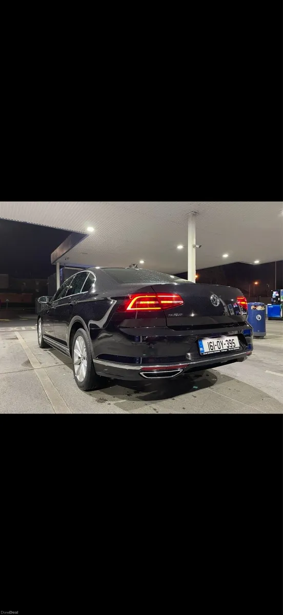 Volkswagen Passat - Image 3