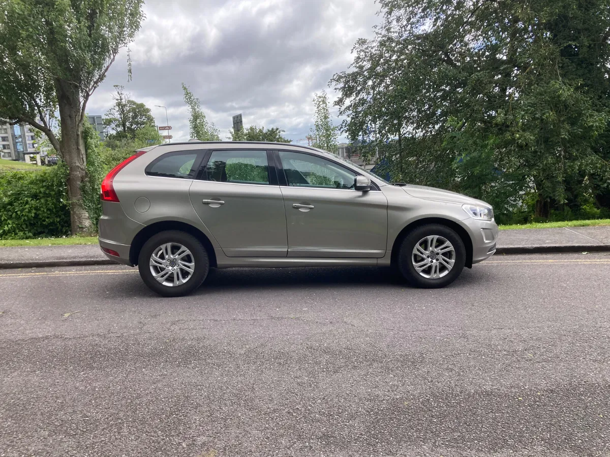 2015 Volvo XC60 2.0 DieselSUV - Image 2