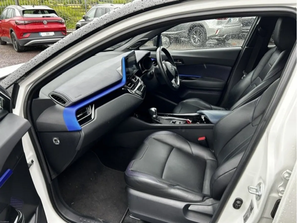 2017 Toyota C-HR HYBRID LUNA SPORT LAUNCH ED 4DR - Image 6