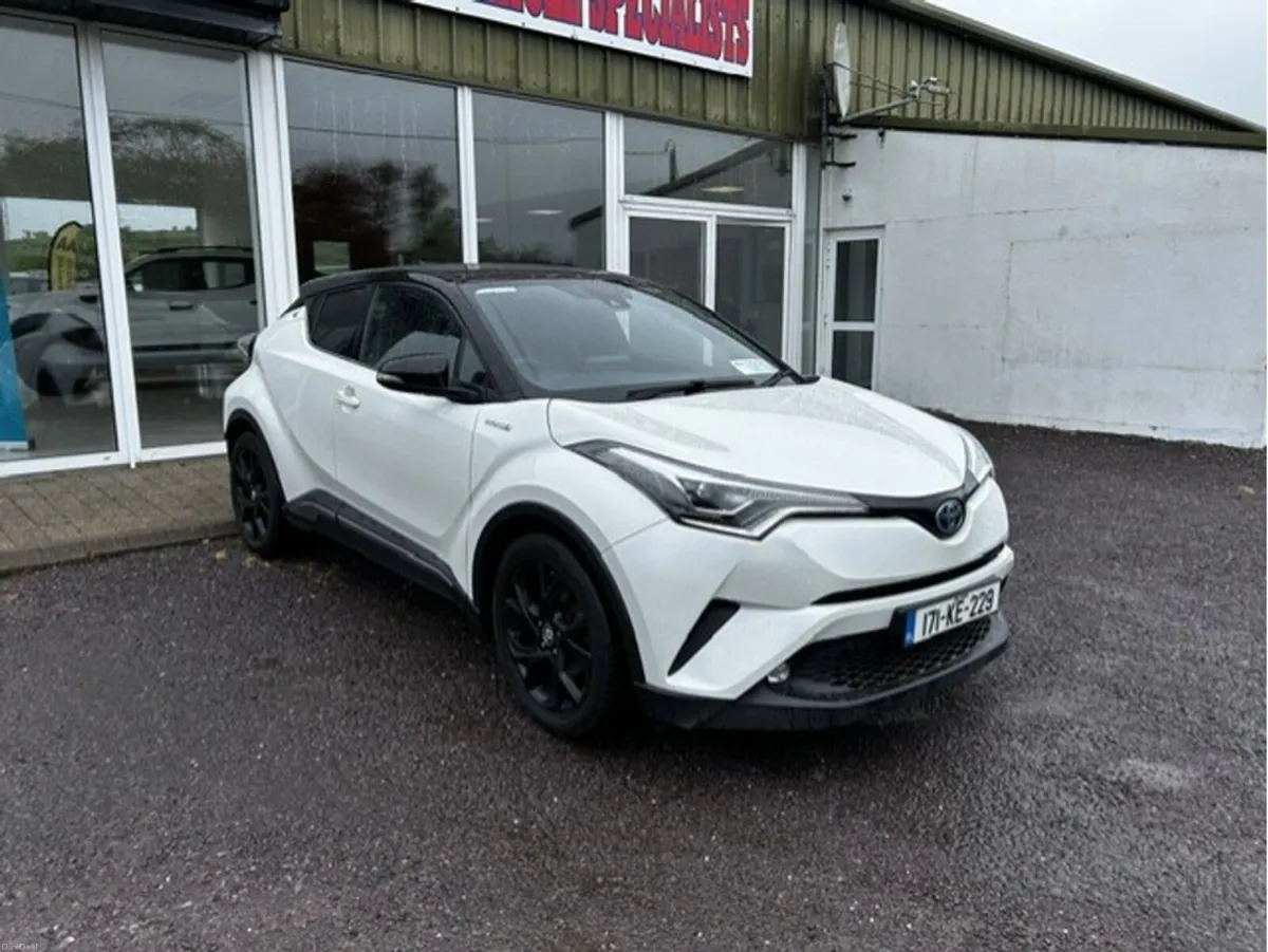 2017 Toyota C-HR HYBRID LUNA SPORT LAUNCH ED 4DR - Image 1
