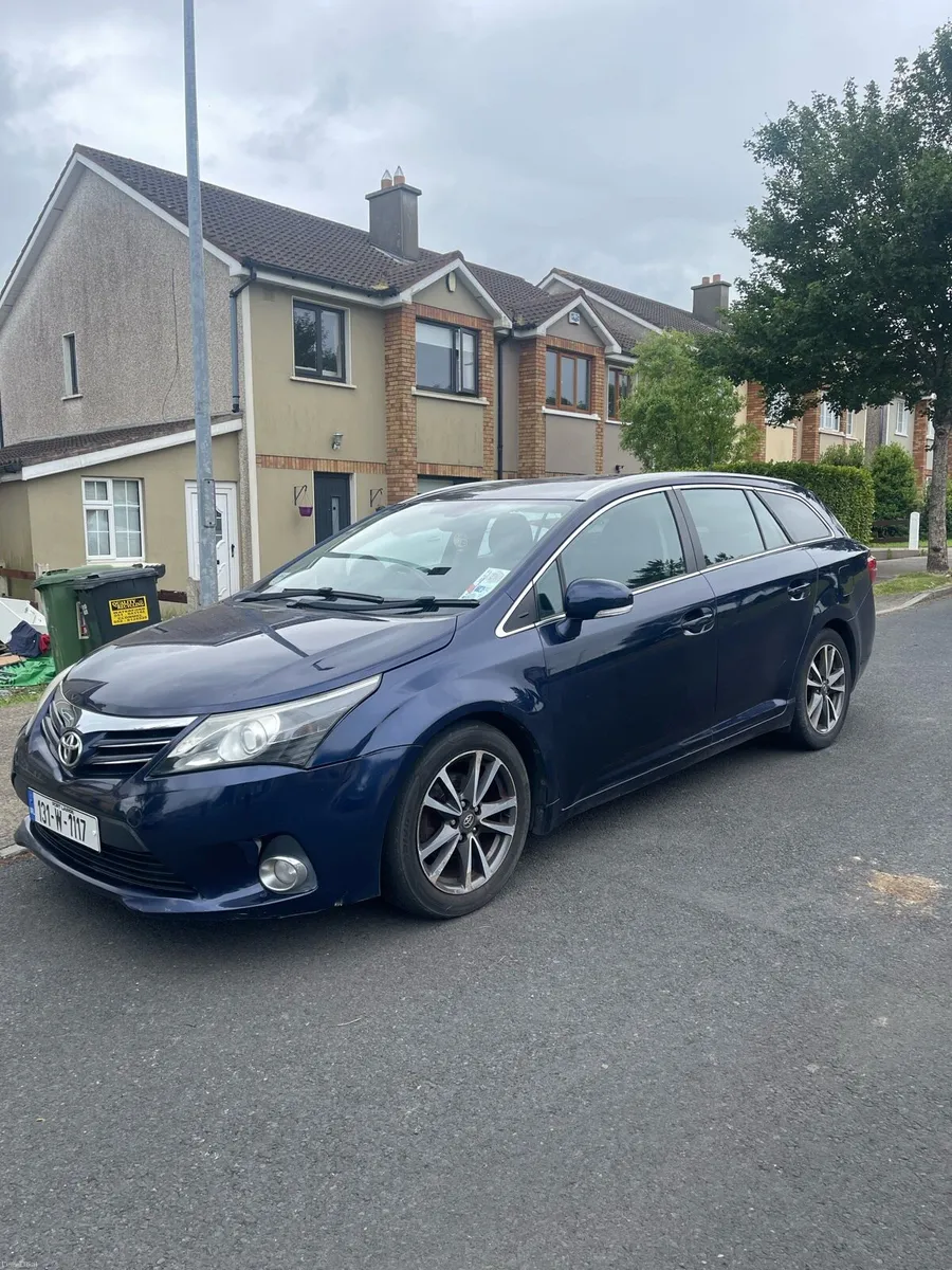 2013. Toyota. Avensis. Diesel . Waterford - Image 2