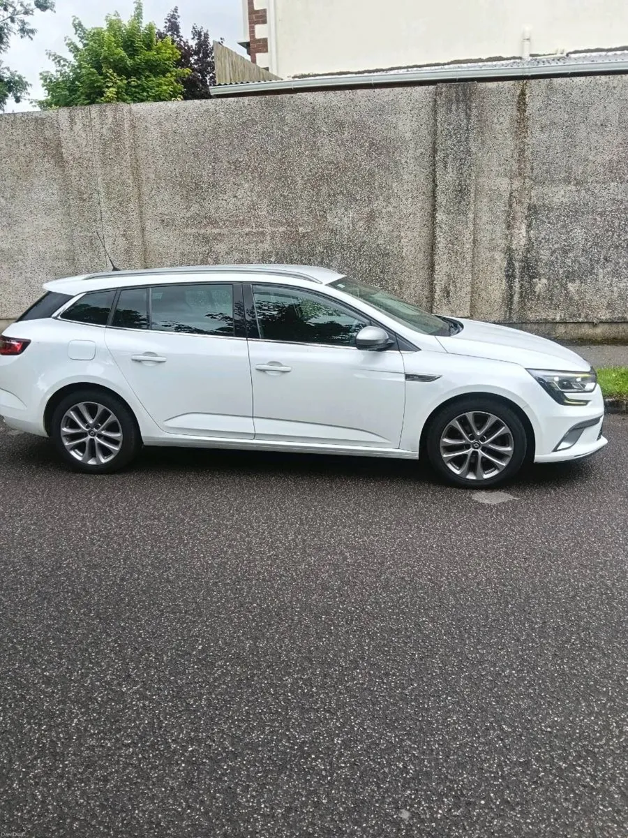 Renault Megane  tourer 1.5 diesel estate - Image 2