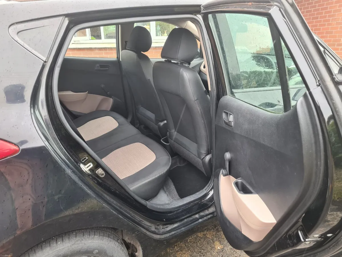 Hyundai i10 2015 VERY LOW KMs - Image 3