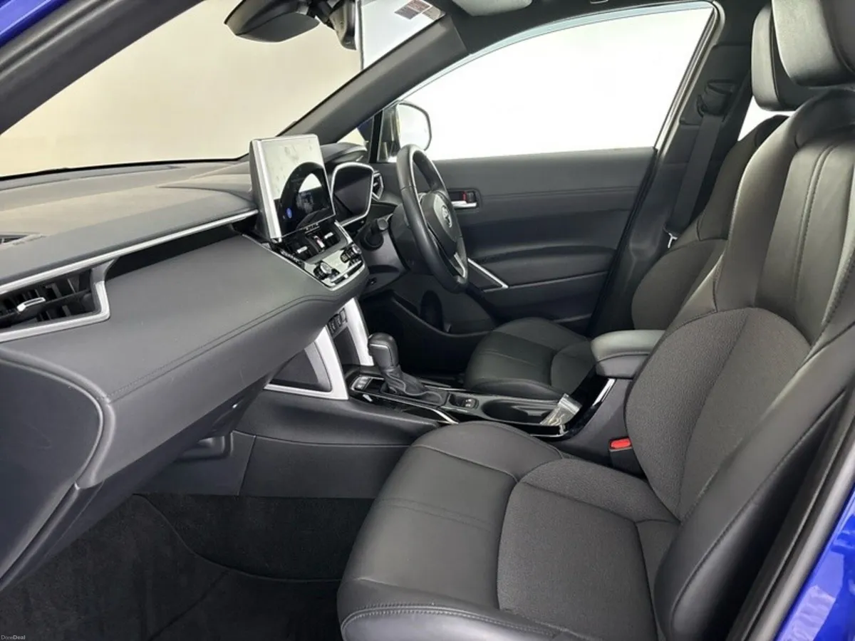 Toyota Corolla Cross SOL Hybrid Top of the range - Image 6