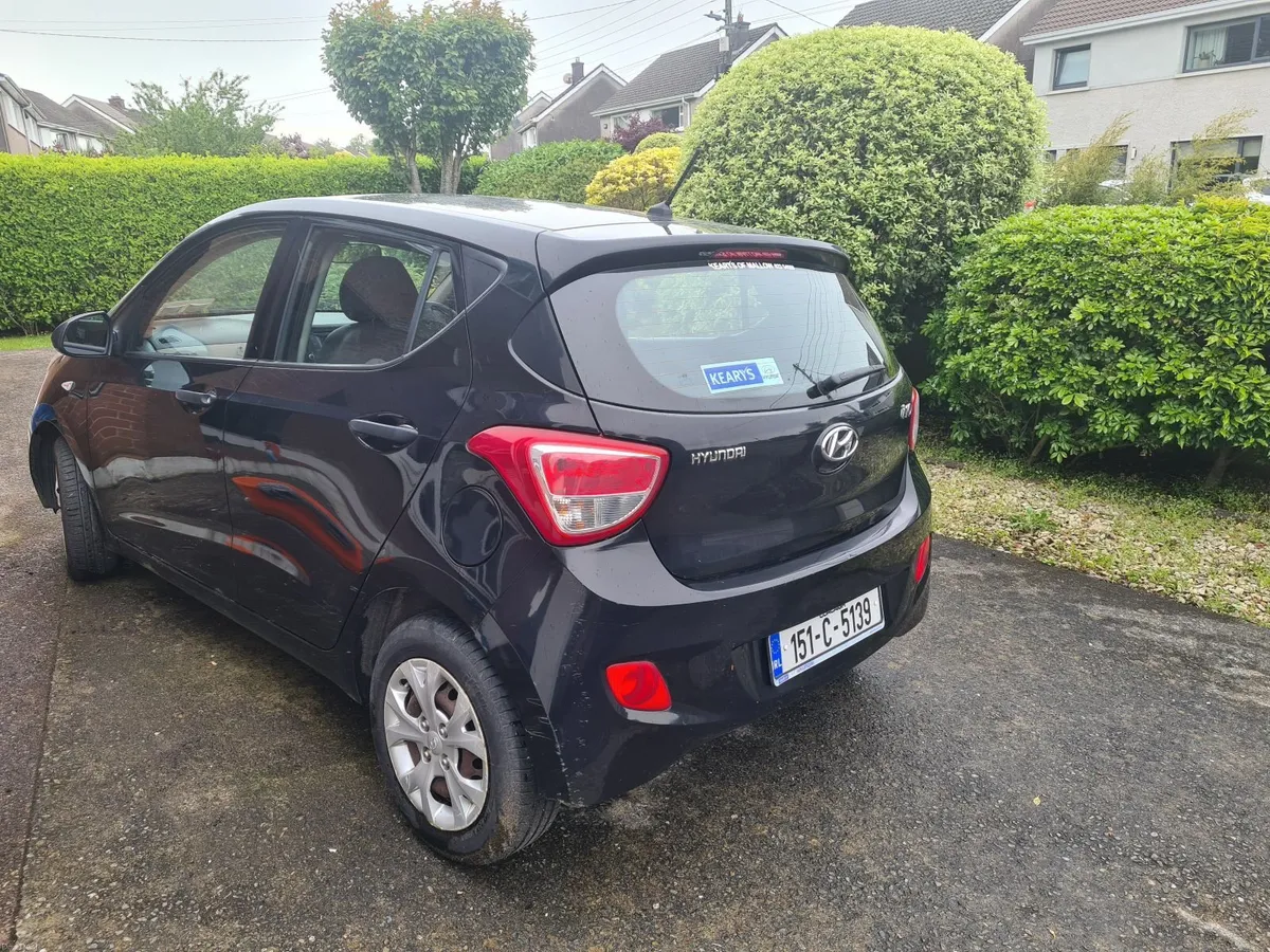 Hyundai i10 2015 VERY LOW KMs - Image 6