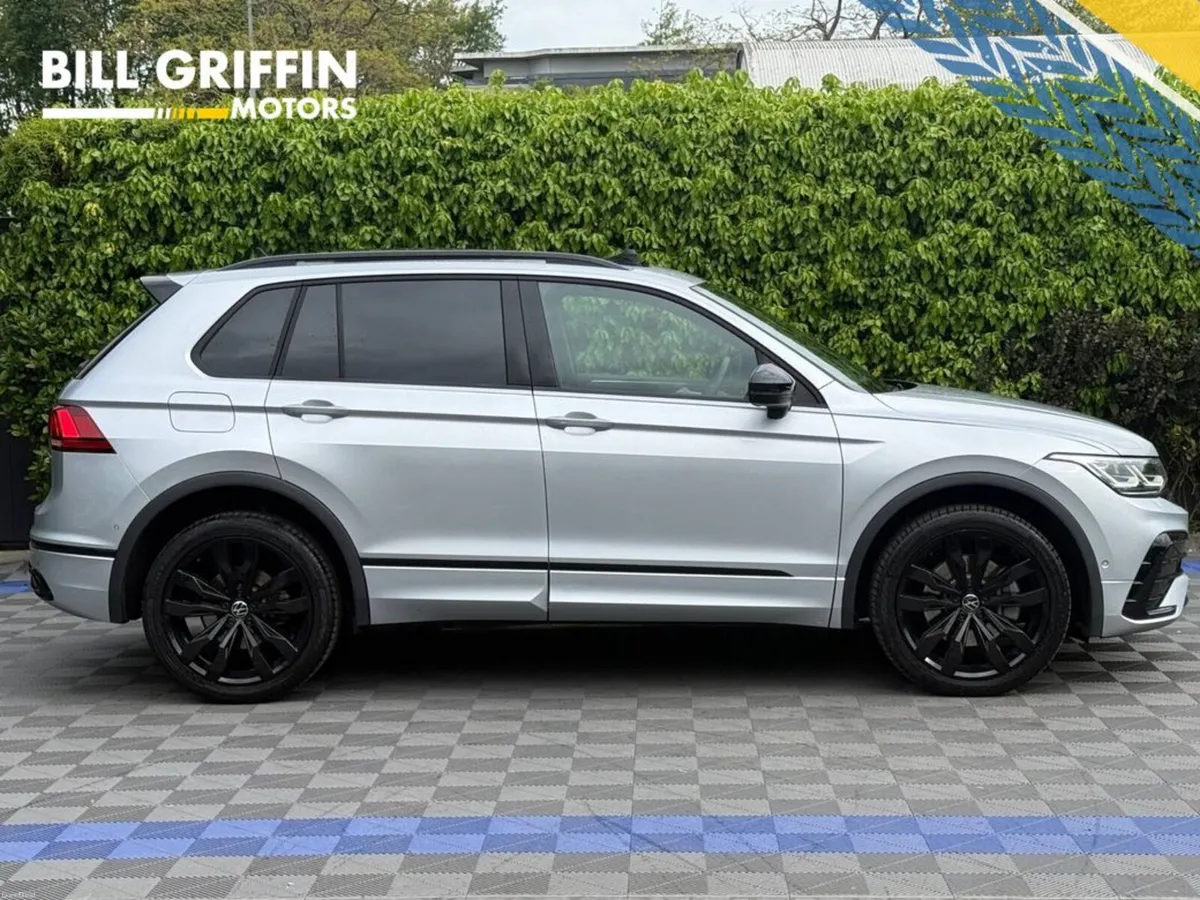 Volkswagen Tiguan R-LINE BLACK EDITION 1.4 eTSI HY - Image 3