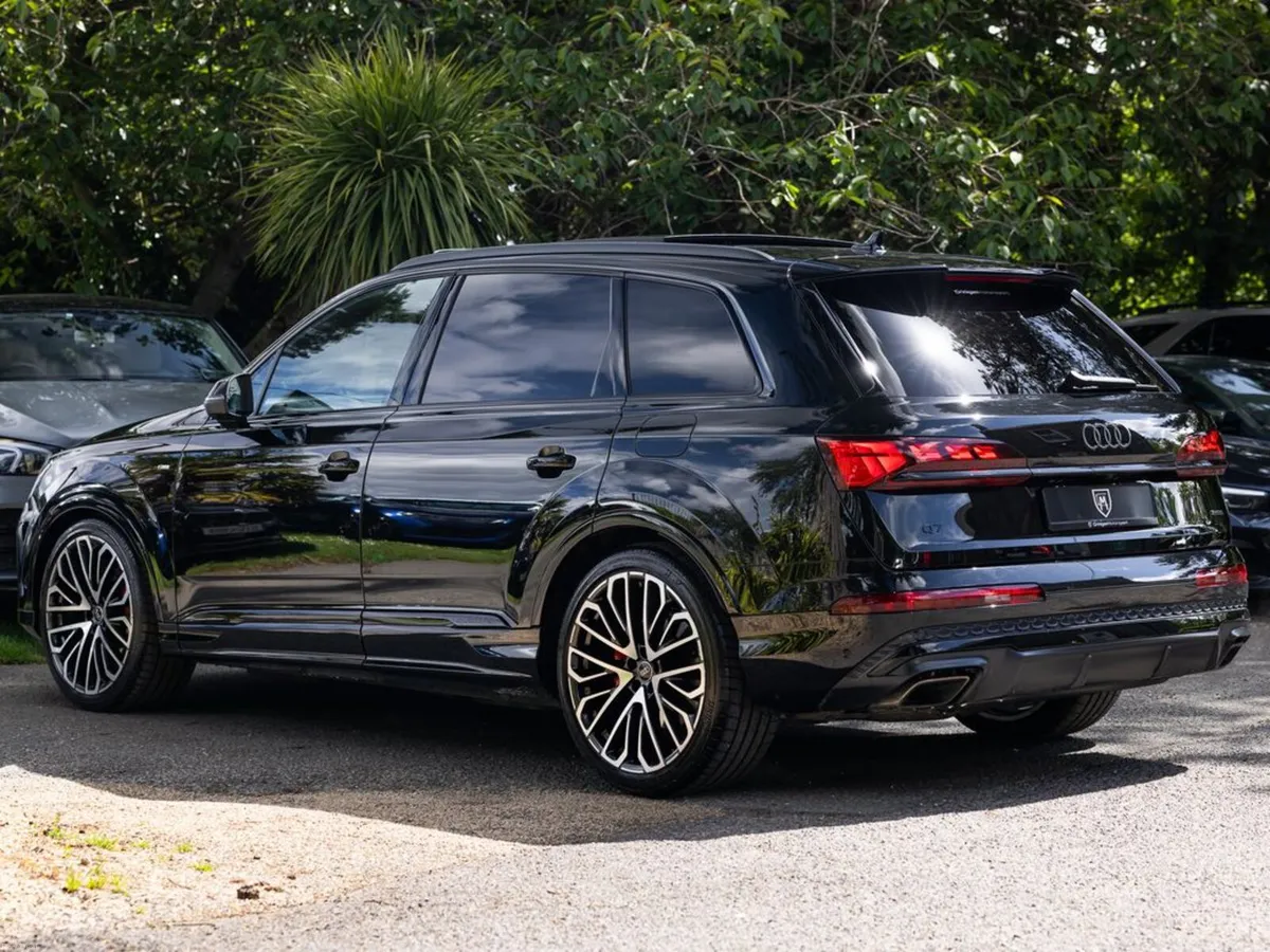 Audi Q7 TFSIe Vorsprung - Image 2