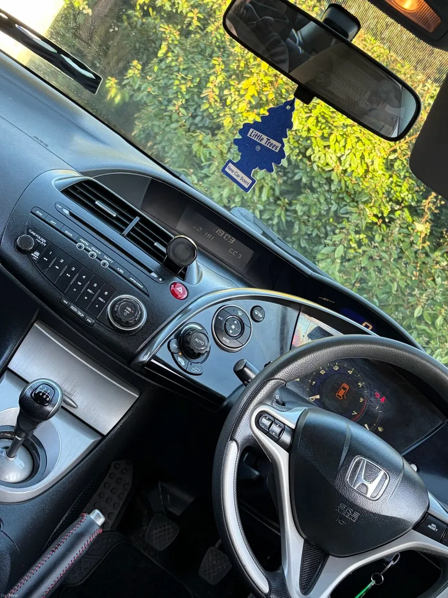 Honda civic - Image 3