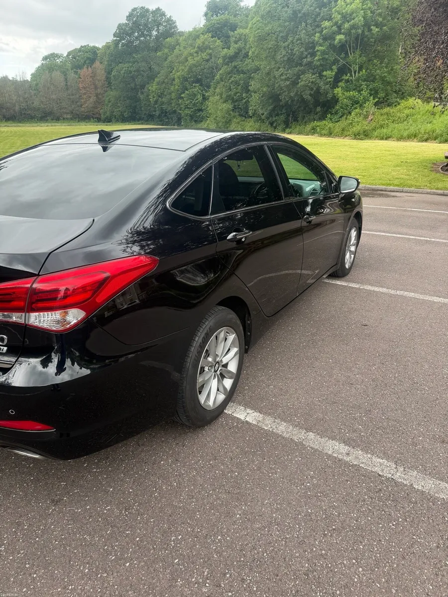Car - Image 4
