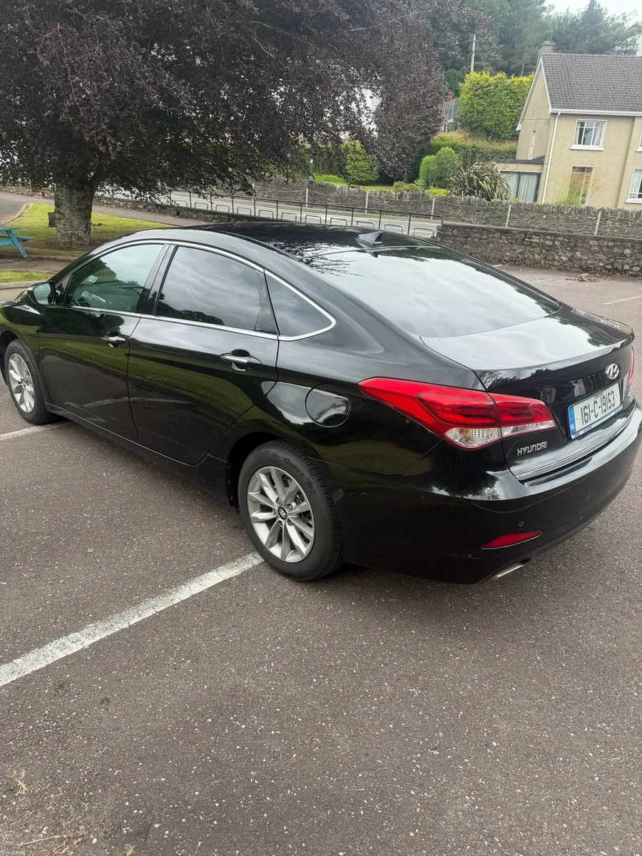 Hyundai I 40 low mileage with new NCT - Image 6
