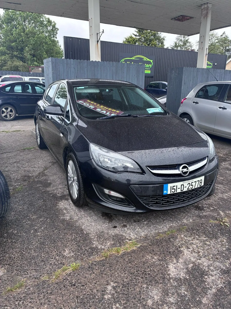 151 Black Opel Astra - Image 1