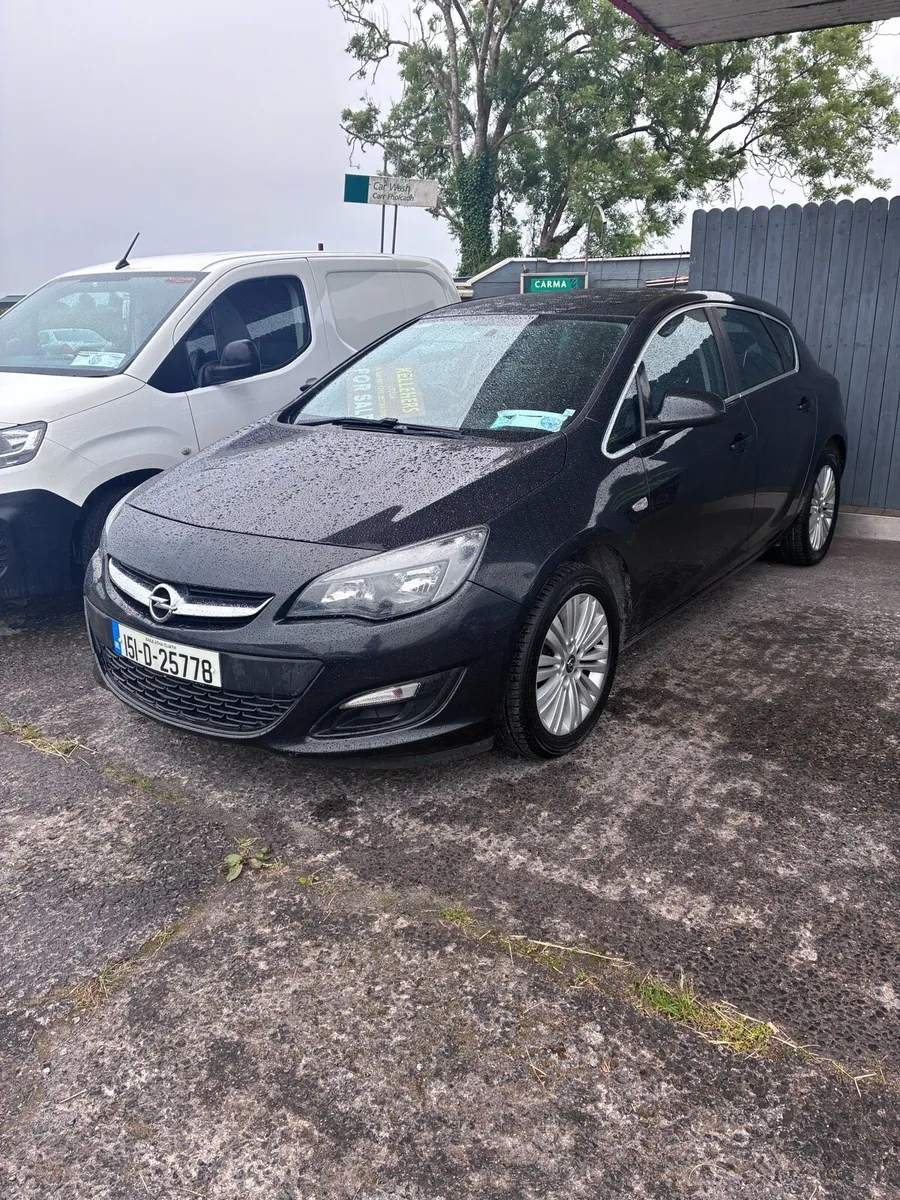 151 Black Opel Astra - Image 2