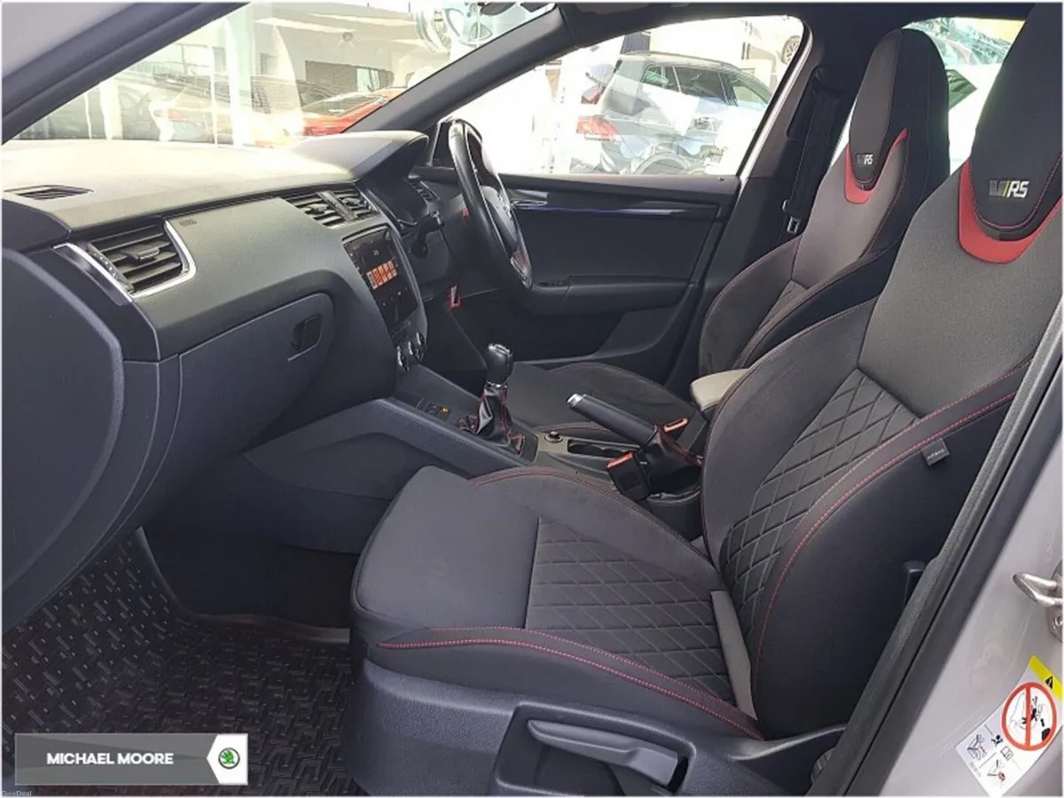 Skoda Octavia RS 2.0TDI 184HP 5DR *SUNROOF* - Image 4