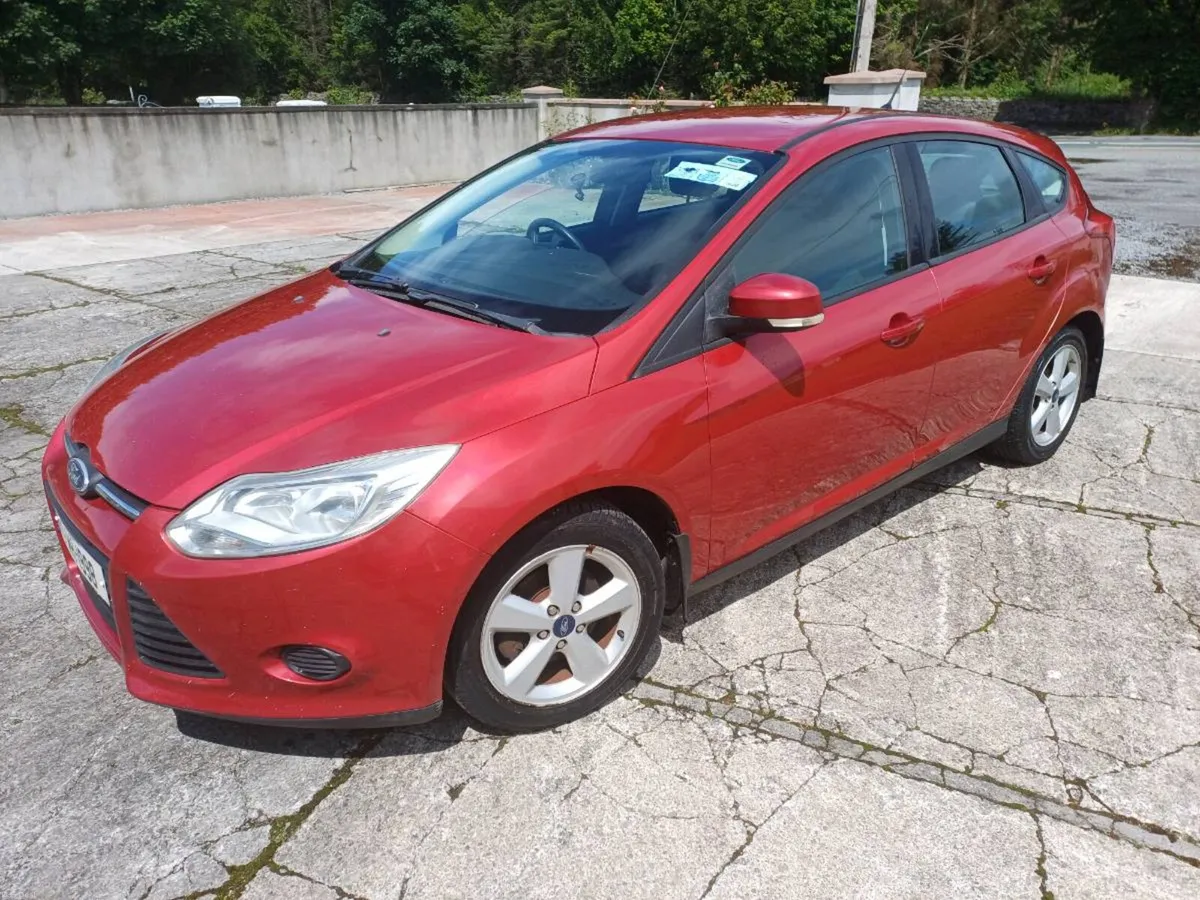 Ford Focus 2011 (new shape) - Image 3