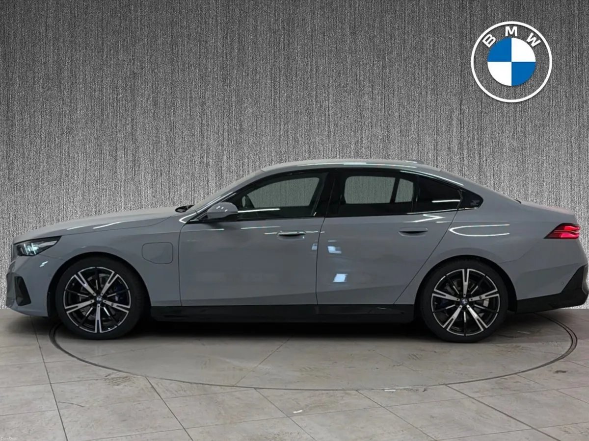 BMW 5-Series 530e M Sport Saloon IMMEDIATE DELIVER - Image 4