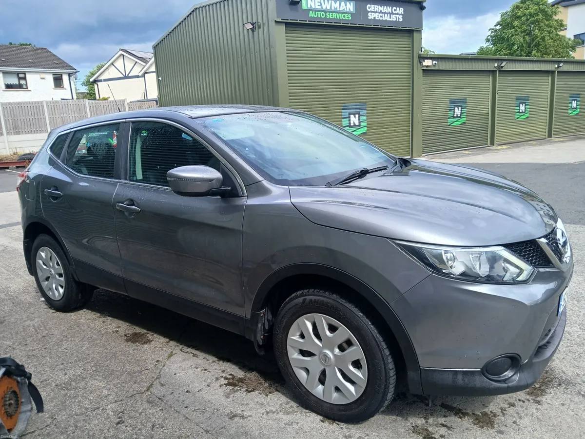Nissan Qashqai 2015 1.5 diesel 1 family owned low - Image 5
