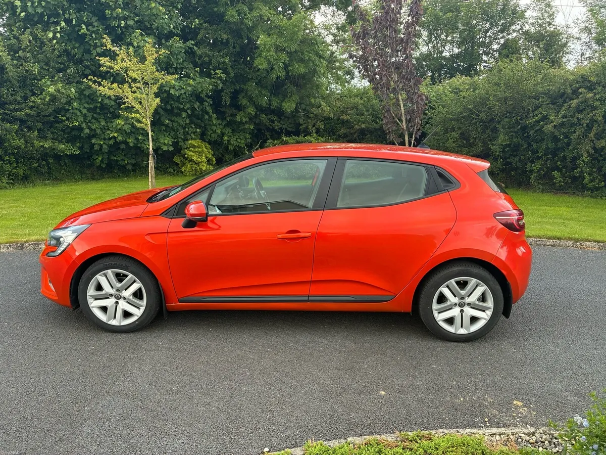 Renault Clio - Image 4