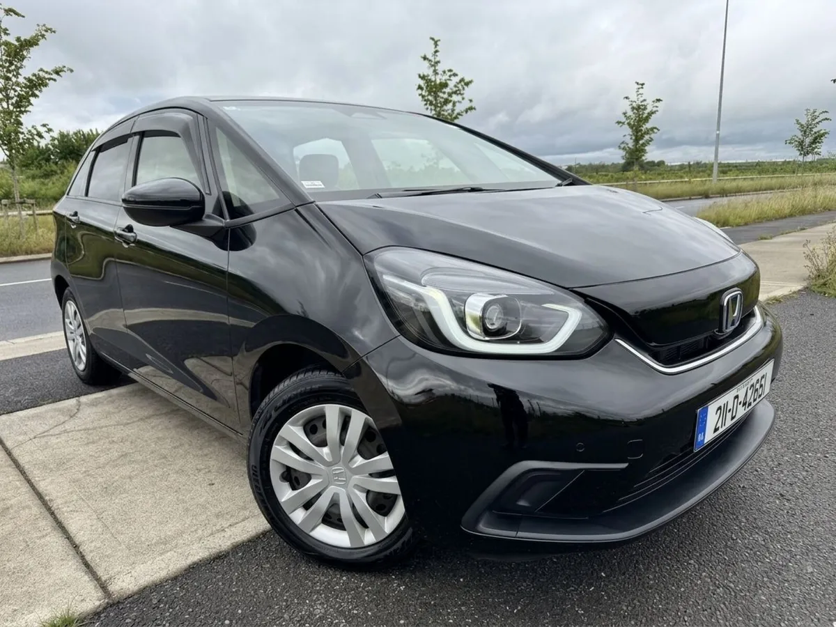 Honda Fit 1.5 Hybrid - 2021 - Half leather seats - Image 1