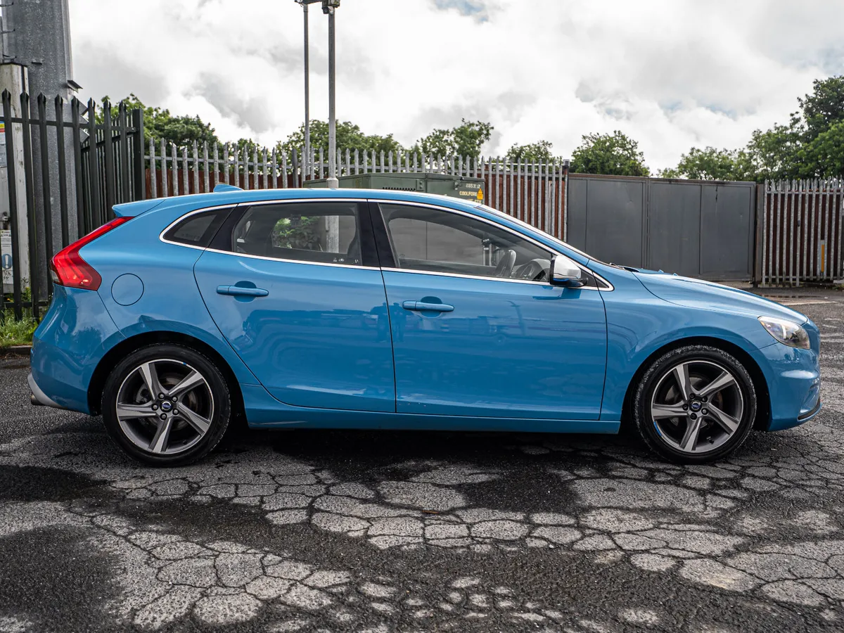 Volvo V40 2013 - Image 3