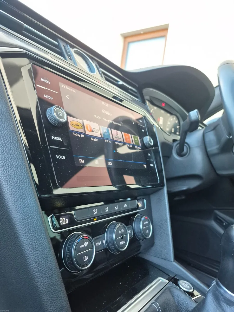Volkswagen Passat R-Line 2017 - Image 6