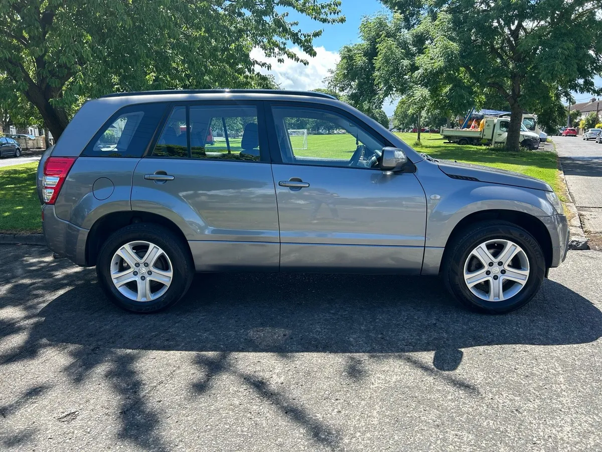 2006 Suzuki Grand Vitara 2.0 4X4 Automatic - Image 2