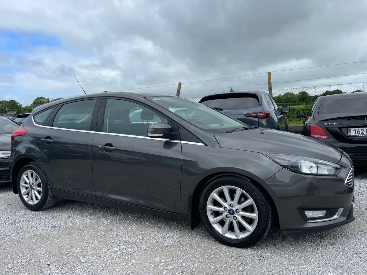 Ford Focus Automatic - Image 2