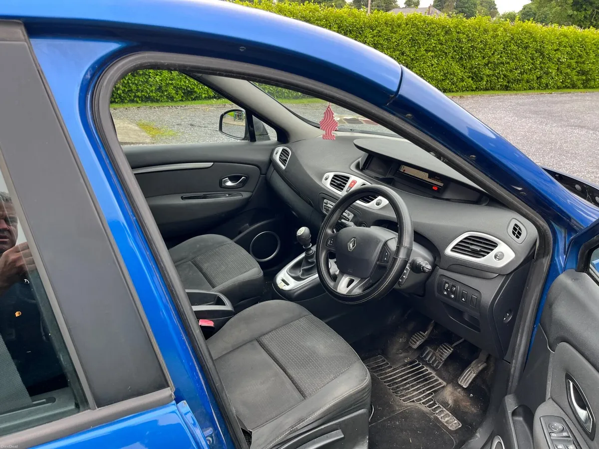 Renault Grand Scenic 2010 - Image 3