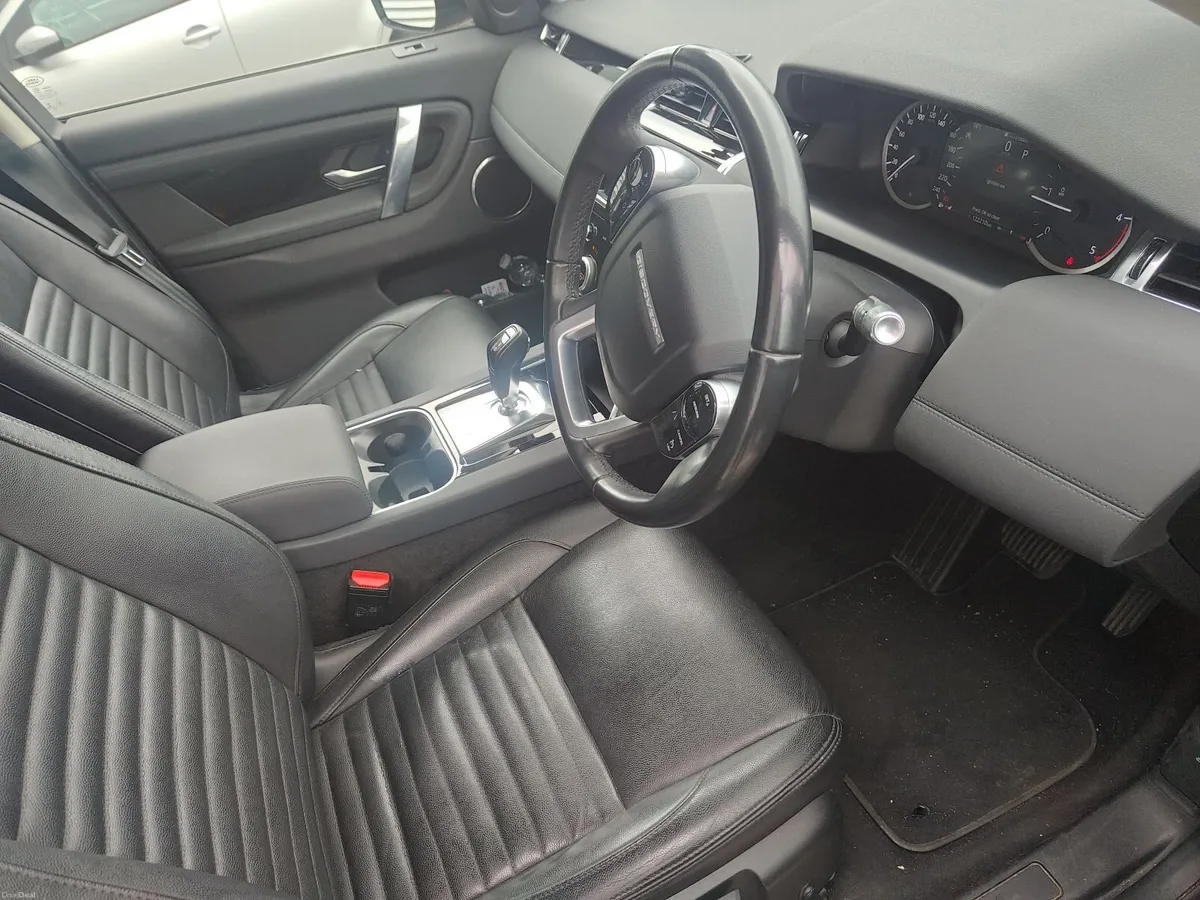 Land Rover Discovery Sport 7 Seats 2020 2.0D 150ps - Image 5