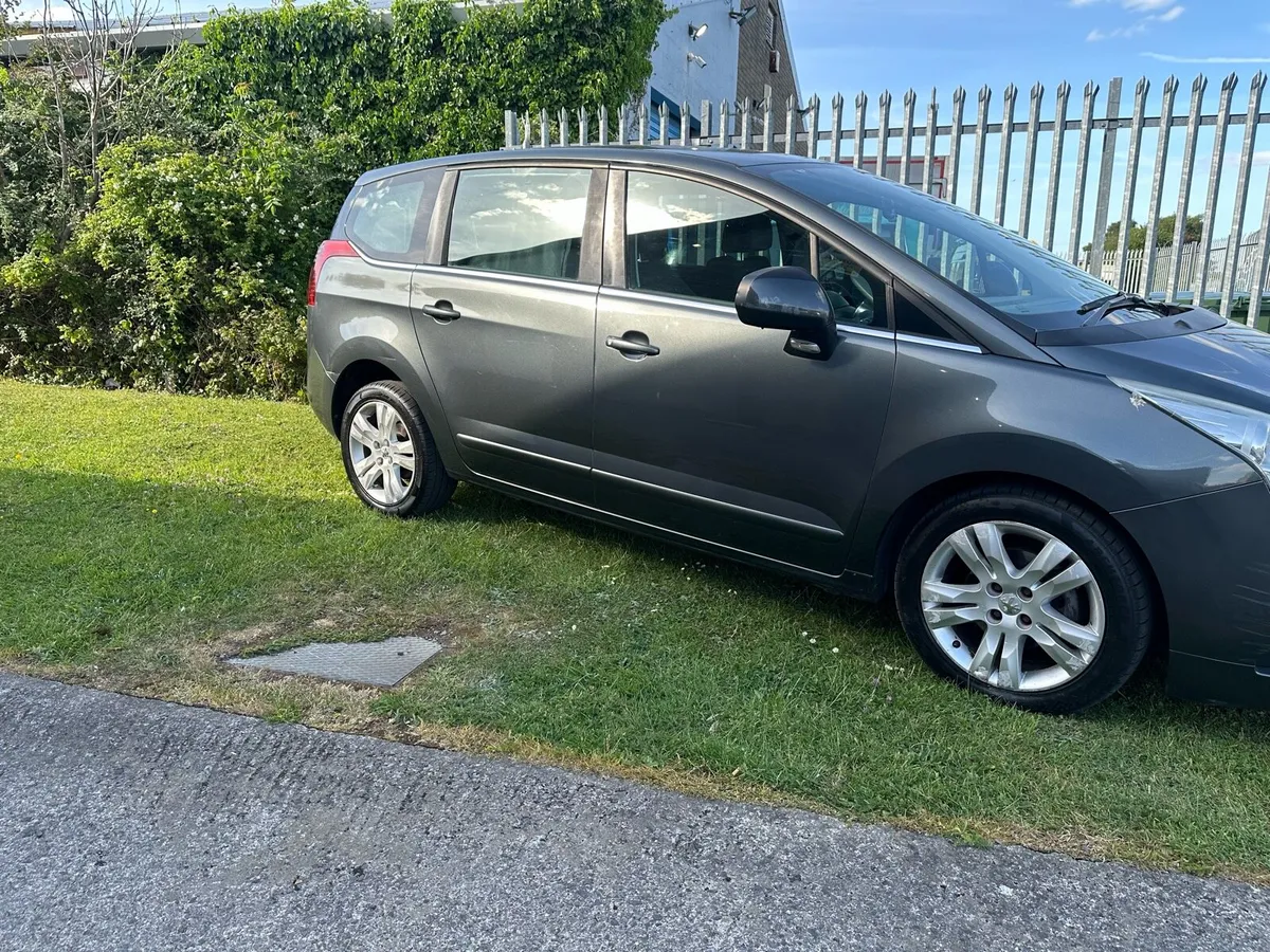 2012 PEUGEOT 5008 7seaters NEW NCT04/27 - Image 4