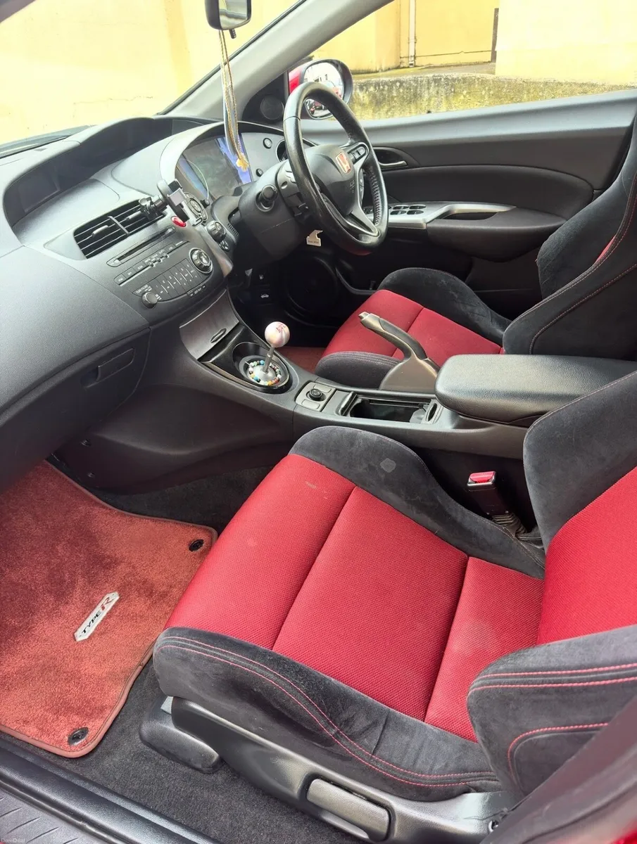 Honda Civic 10’ type R kit - Image 4