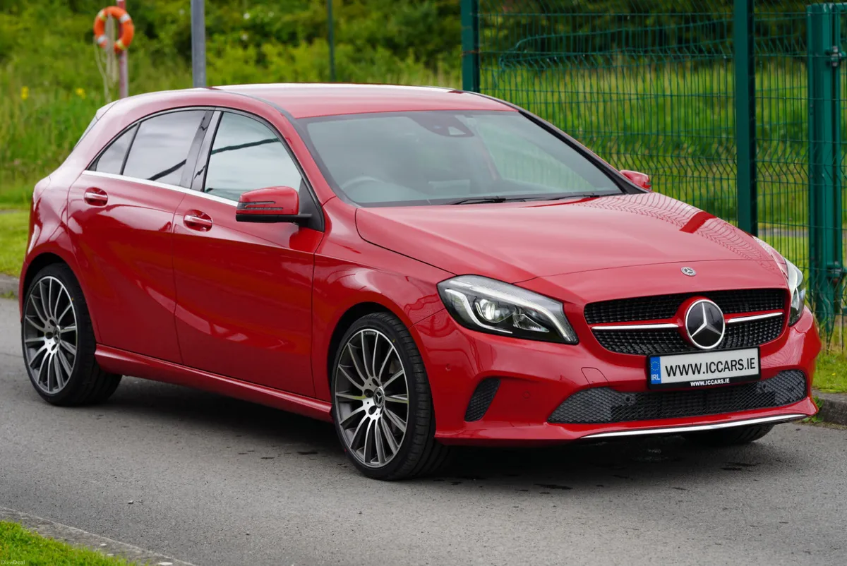 2017 MERCEDES A180 AUTO - Image 1
