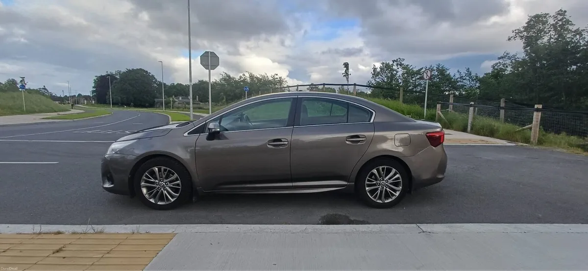 Toyota Avensis - Image 4