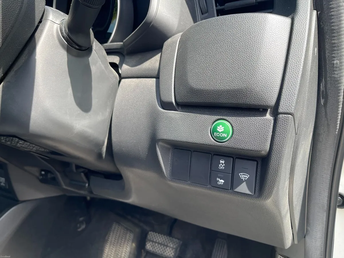 Honda Fit 2014 - Image 4