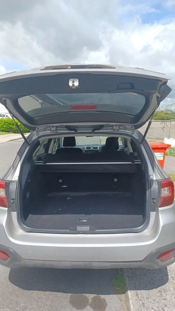 Subaru Outback 2017 automatic AWD - Image 3