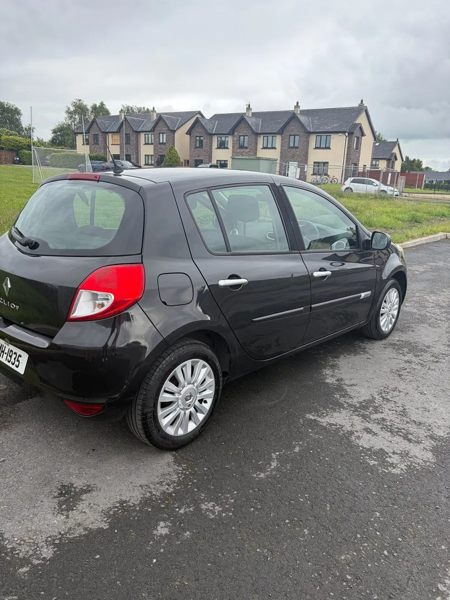 Renault Clio 2010 1.1 Petrol - Image 2