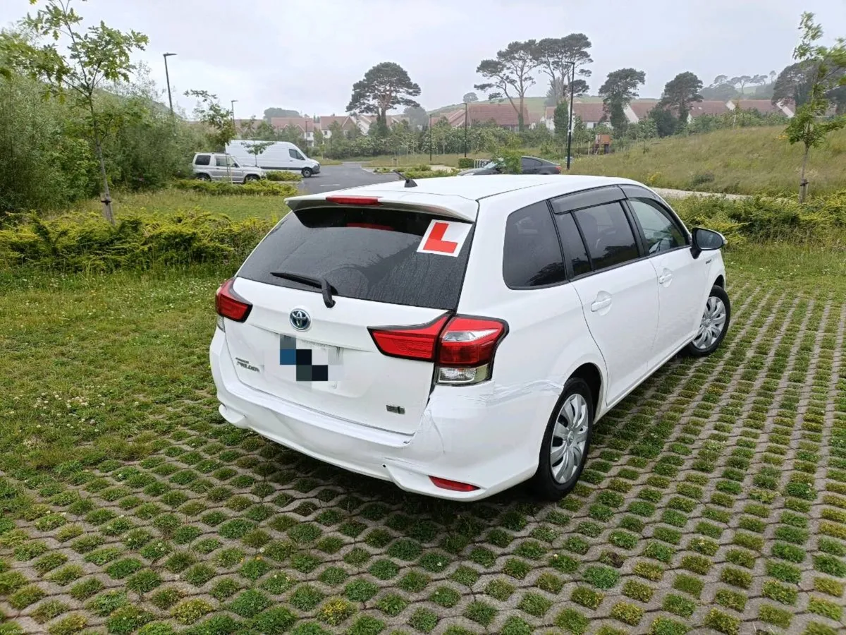 162 Toyota Corolla Fielder  Automatic NCTd 2028 - Image 4
