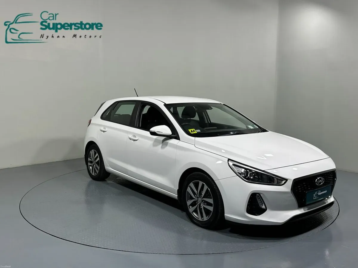 Hyundai i30 Deluxe 1.6 Crdi 172 - Image 1