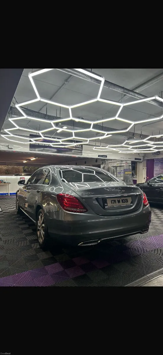 Mercedes-Benz C-Class 2017 - Image 4